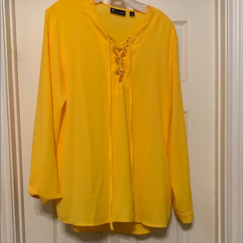 Yellow 3/4 Sleeve Tie Front Blouse